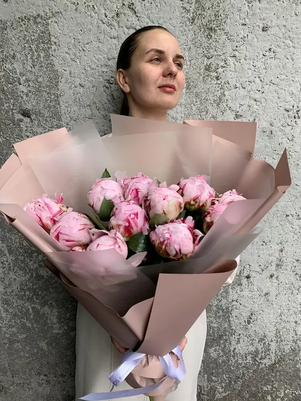 Пионы Сара Бернар