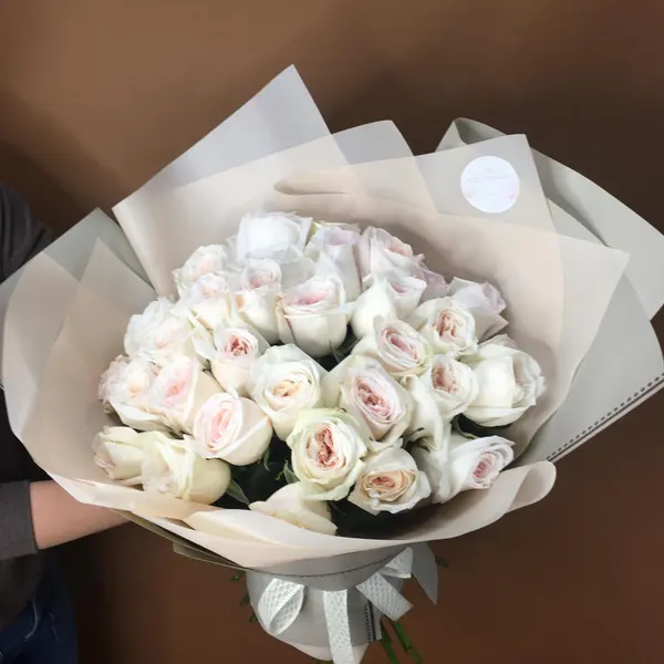 Монобукет пионовидных роз White O’hara